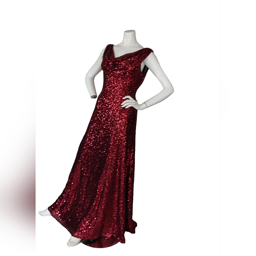 Elegant‎ Red Sequin Evening Gown - Picture 7 of 7